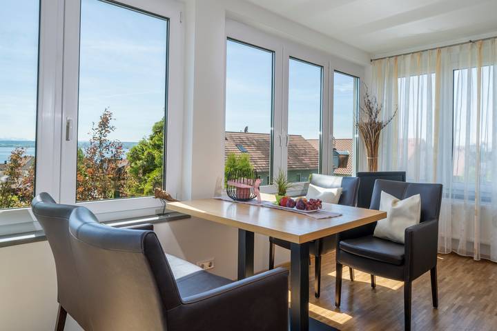Ganze Wohnung, Ferienwohnung '101' mit Gemeinschaftsgarten, Wi-Fi und Klimaanlage in Hagnau am Bodensee, Region Bodensee-Oberschwaben