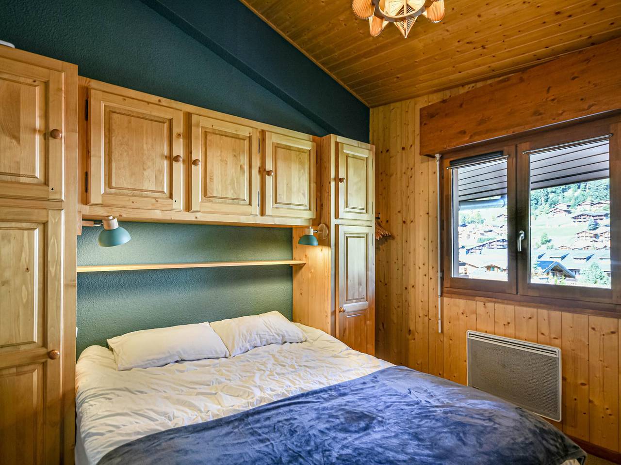 Apartamento entero, Apartamento renovado 4-5 pers cerca de pistas en Les Gets con aparcamiento y Wifi in Les Gets, Les Portes du Soleil