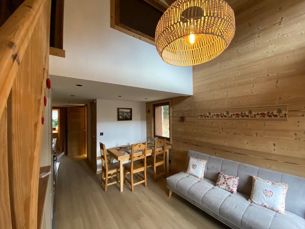 Entire apartment, Renovated duplex with balcony and garage in La Clusaz in La Clusaz, Annecy region