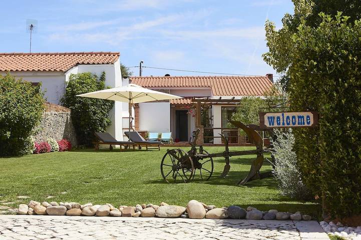 Gîte pour 4 personnes, avec Terrasse et Jardin