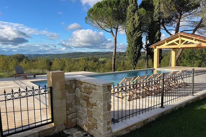 Location de vacances pour 8 personnes, avec jardin à Sagelat