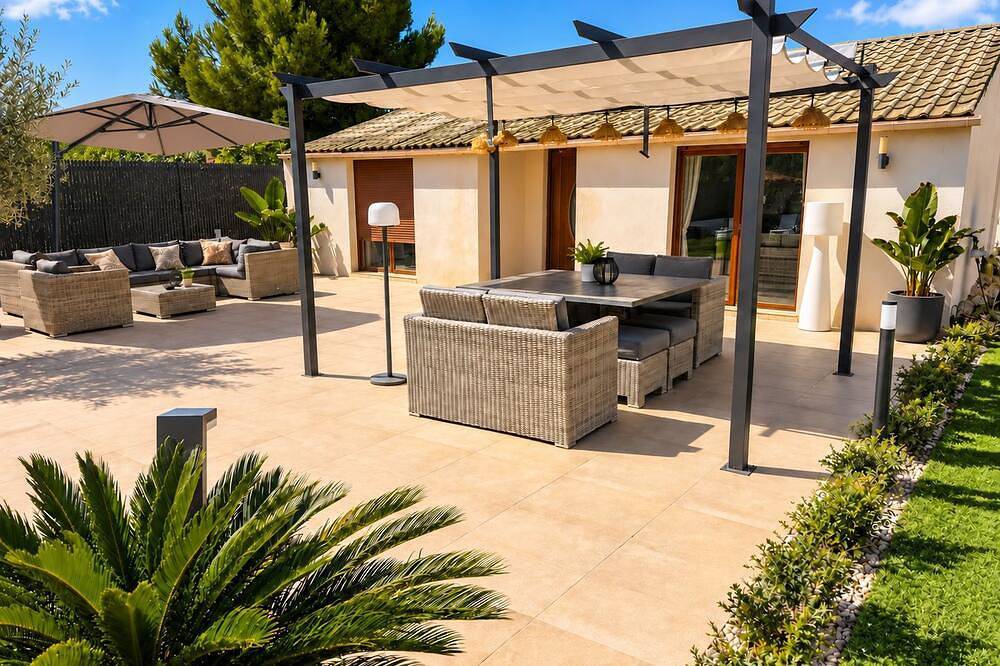 Villa Paloma - 2-Zimmer-Villa mit 200 qm Terrasse und beheiztem Pool in Le Beausset, Mittelmeerküste (Frankreich)