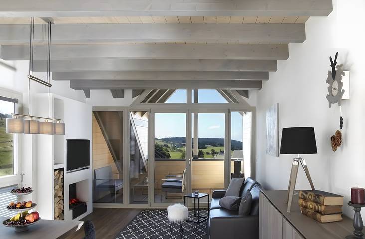 Lodge for 6 people, with hot tub and balcony as well as sauna and garden in Black Forest