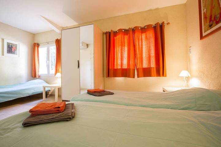 Location de vacances pour 17 personnes, avec jardin, animaux acceptés à Sainte-Anastasie - 2