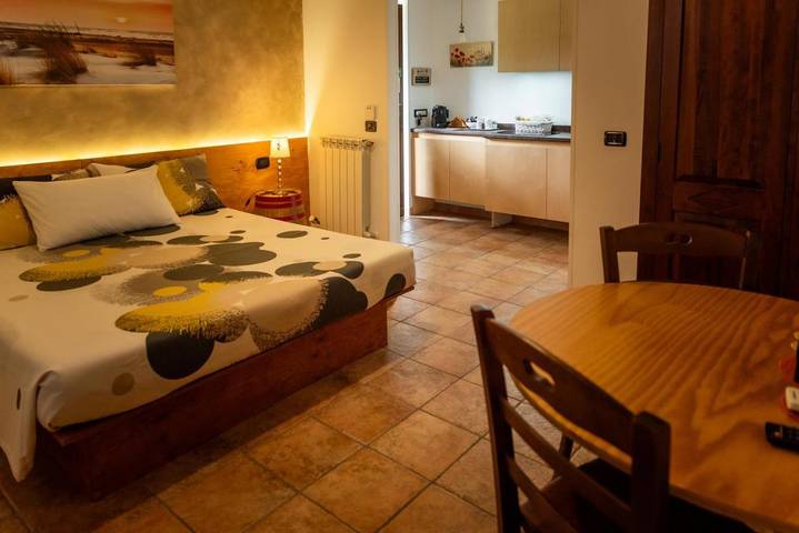 Double Room with Private Bathroom in Marino, Castelli Romani
