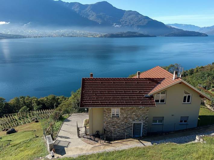 Ferienwohnung für 3 Personen, mit Garten und Ausblick sowie Seeblick