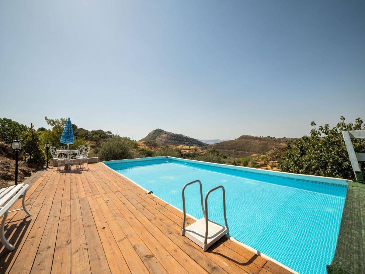 Villa in Nissoria with Private Pool in Nissoria, Province d'Enna