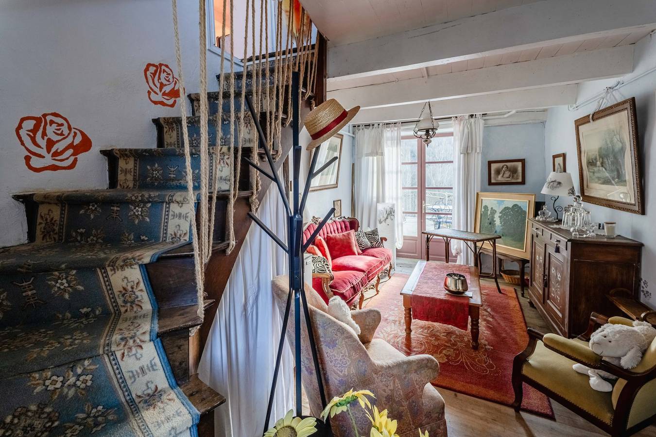 Ganze Wohnung, Angenehmes Appartement La Salvetat Agout mit Terrasse und Bergblick in La Salvetat-sur-Agout, Béziers und Umgebung