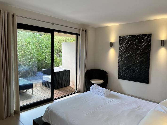 Chambre d’hôte pour 2 personnes, avec piscine ainsi que terrasse et jardin, animaux acceptés à Bonifacio - 3