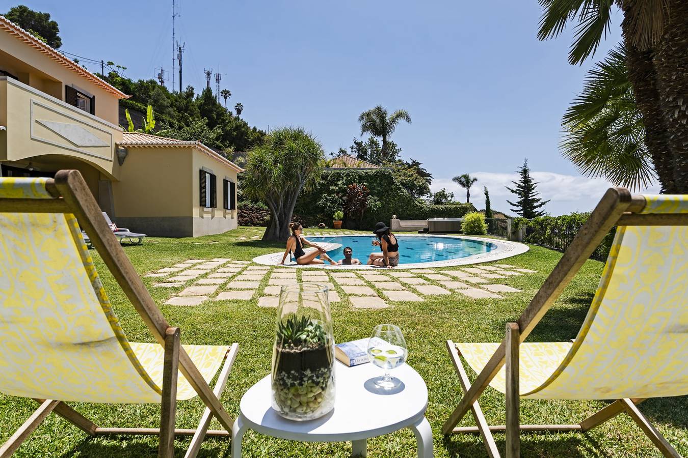 Vila Eucalipto, pool and sea view in São Martinho, Madeira