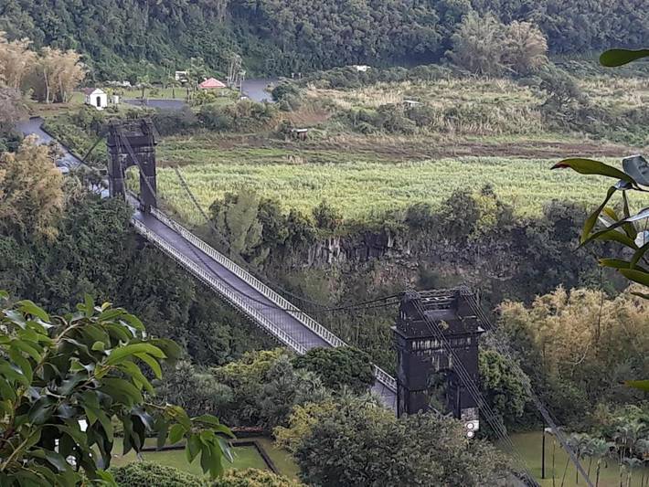 Location de vacances pour 6 personnes, avec jardin ainsi que vue et piscine, adapté aux familles dans Sainte-Rose (La Réunion) - 3