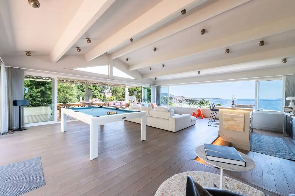 Villa Vue Mer Panoramique Piscine Plage A Pied in Cannes La Bocca, Cannes