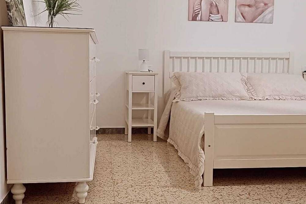 Entire apartment, Chanzerhouse in Fondi, Latina Province