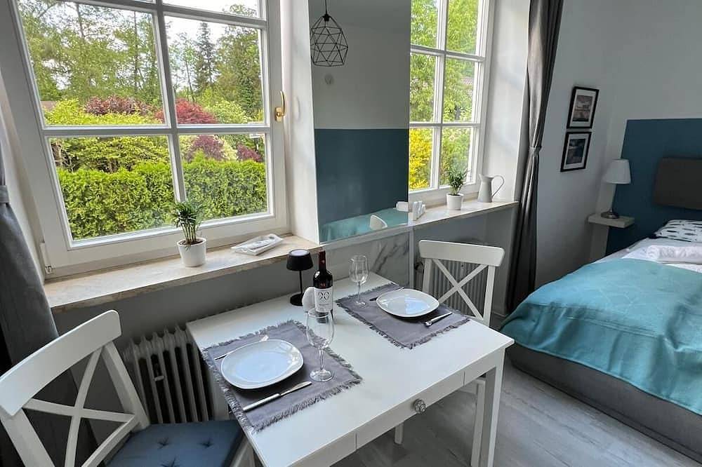 Ganze Wohnung, Bloom | kleines, gemütliches Apartment mit Seezugang zum Wörthsee & Wlan in Wörthsee, Ammersee