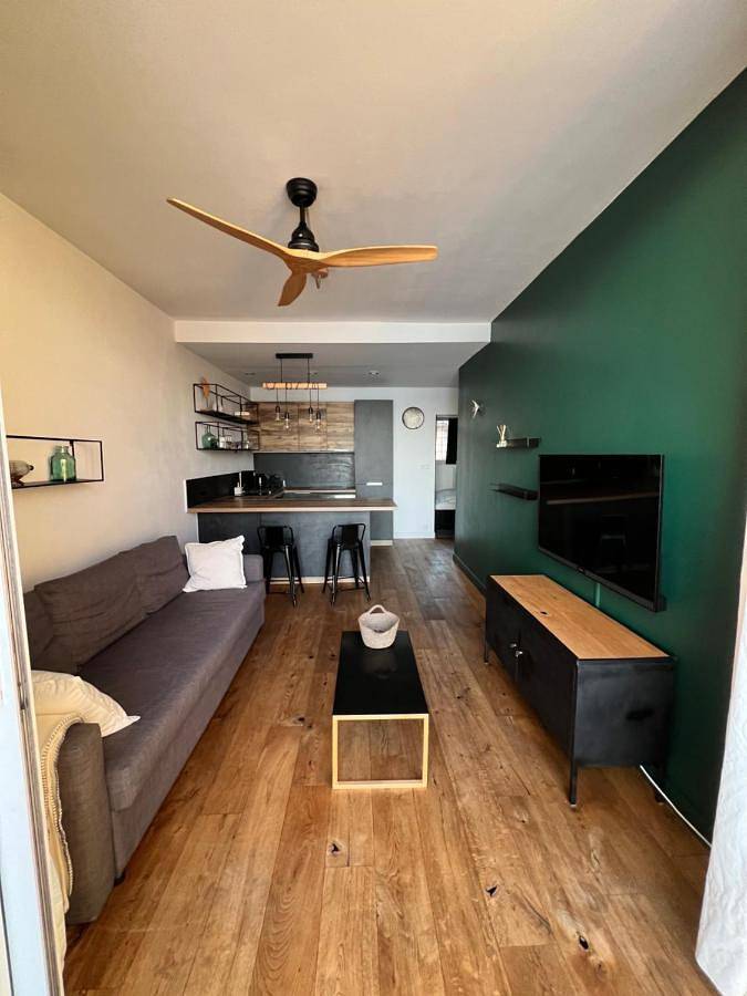 Gîte pour 2 personnes, avec balcon et vue dans Port De Toulon - 3