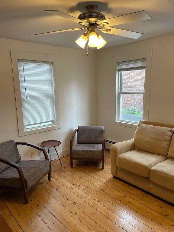 Downtown, 3 Blocks to Ocean! in Bristol (RI), Bristol County