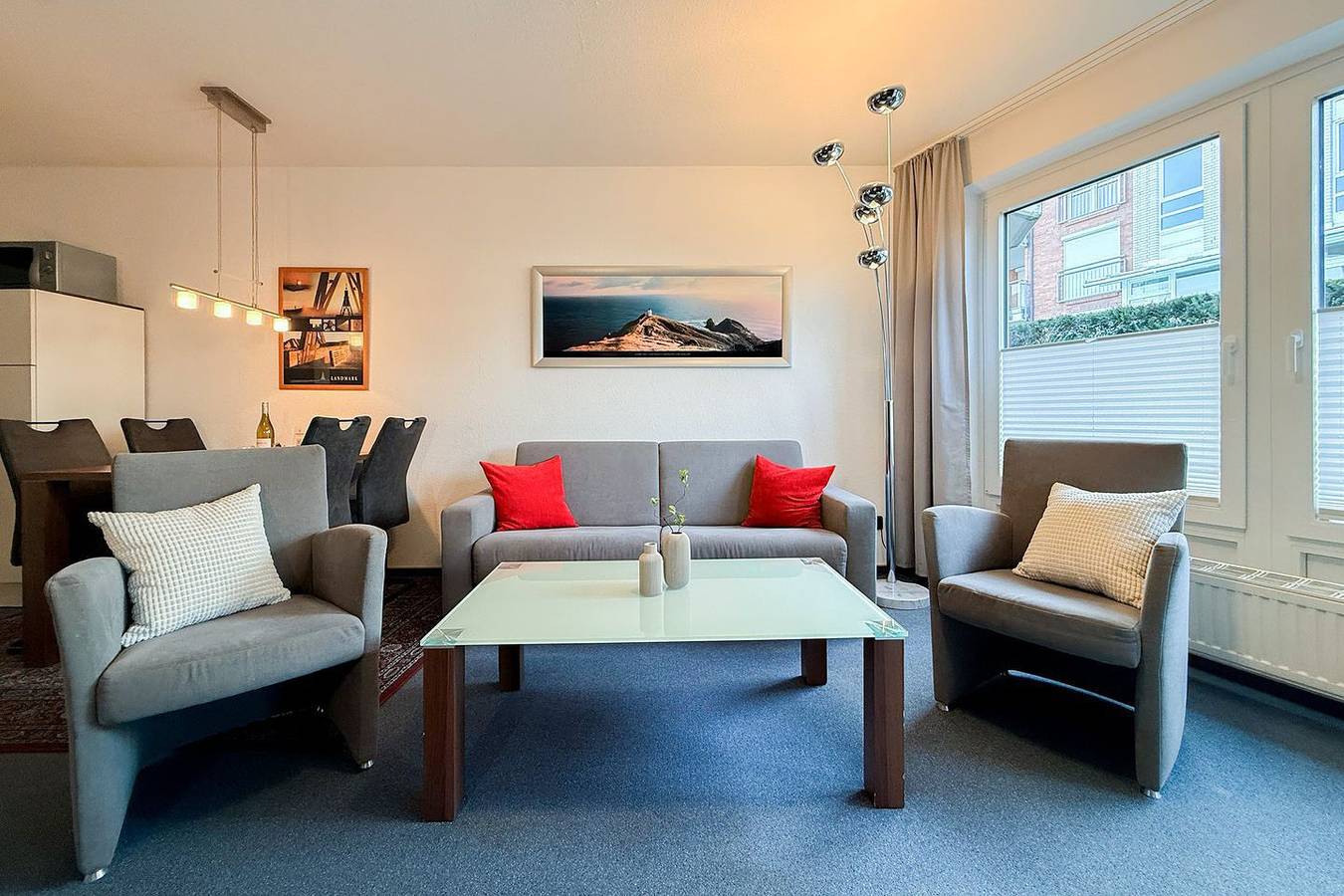 Entire apartment, Residenz Meeresbrandung – Ferienwohnung 13 | Mit Strandkorb am Strand in Duhnen, Cuxhaven