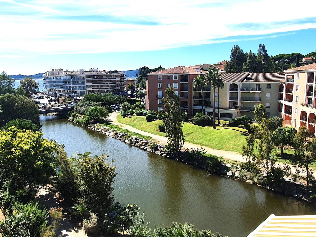 Appartement entier, Appartement 2 pièces Sainte-Maxime avec Parking et Animaux admis in Sainte-Maxime, Région de Draguignan