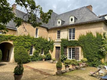 Gîte pour 6 personnes, avec vue et jardin à Durtal