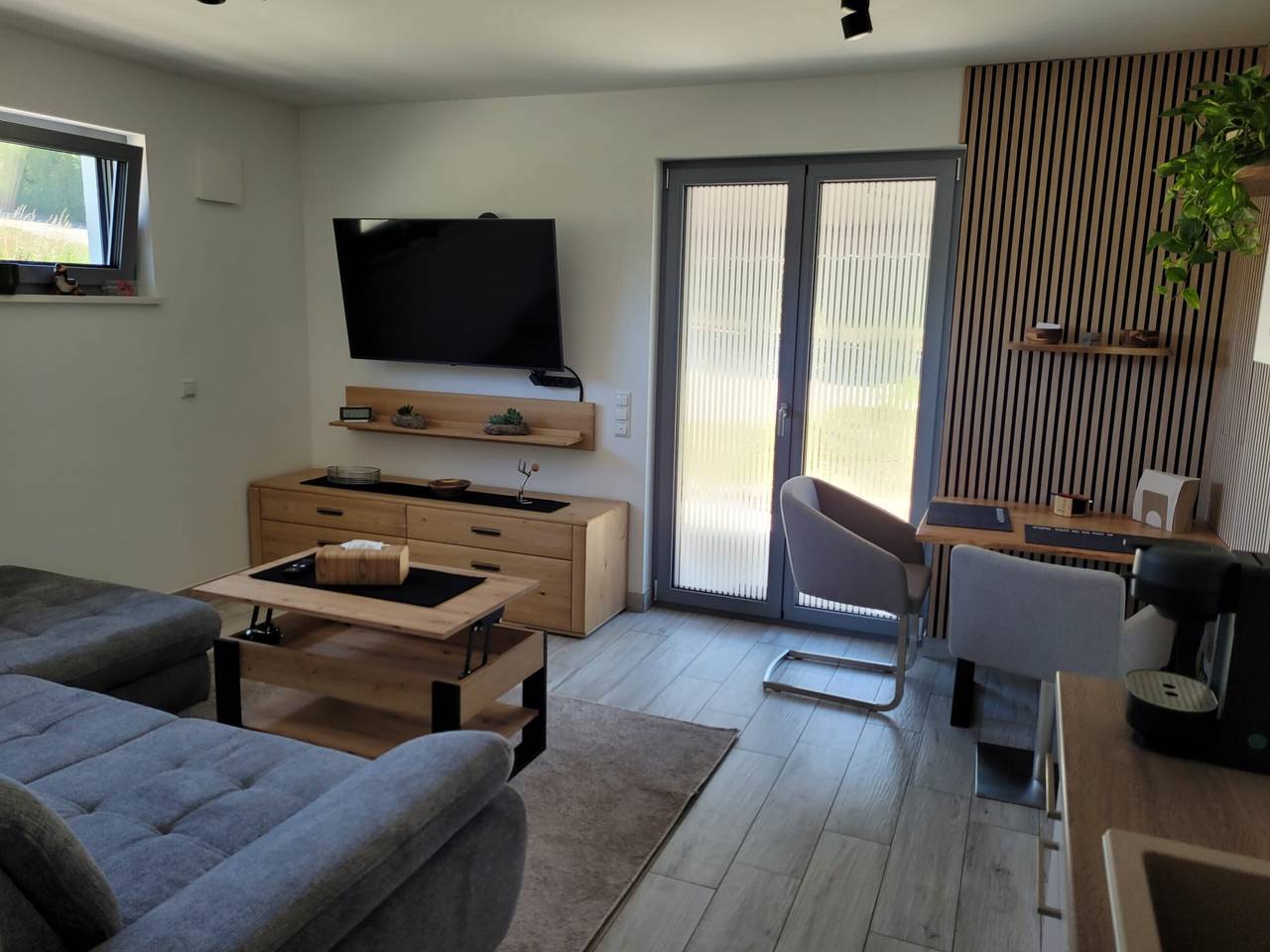 Ganze Wohnung, Ferienwohnung "P Und P Deluxe" mit privater Terrasse und Wlan in Muhr am See, Fränkisches Seenland