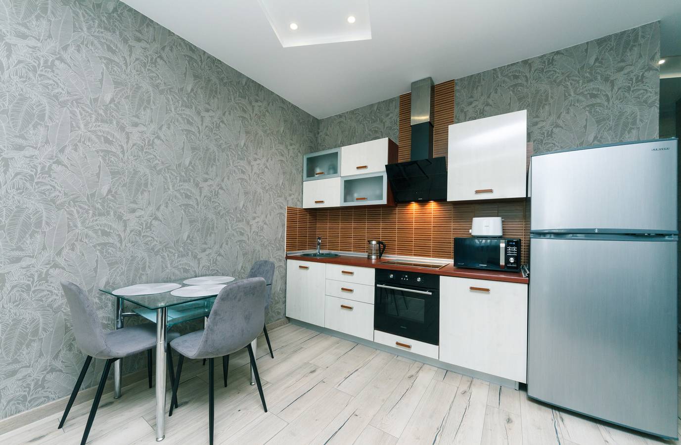 Ganze Wohnung, Zwei Schlafzimmer Lux 44 Shota Rustaveli Str Zentrum in Kiew, Ukraine