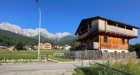 Gîte pour 2 personnes, avec vue et balcon dans Padola