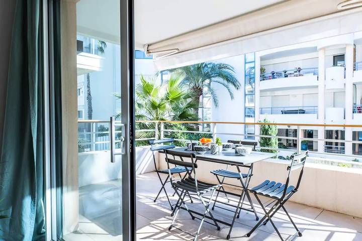 Gîte pour 4 personnes, avec terrasse et piscine dans Port du Mourre-Rouge - 4