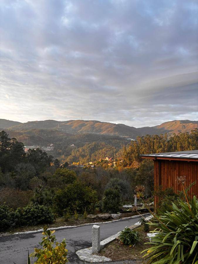 Location de vacances pour 2 personnes, avec vue ainsi que jardin et piscine à Terras de Bouro - 3