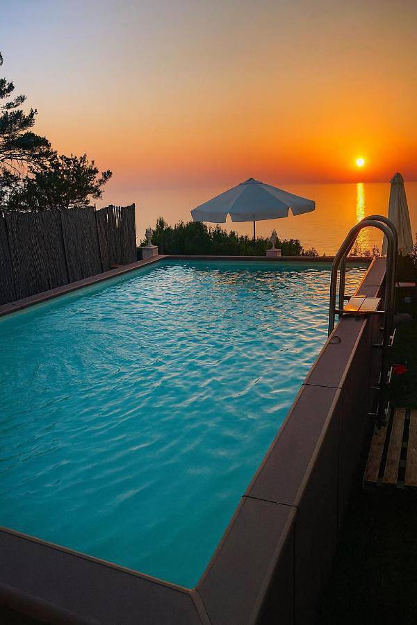 B&b per 2 persone, con panorama e piscina nonché giardino a Anacapri