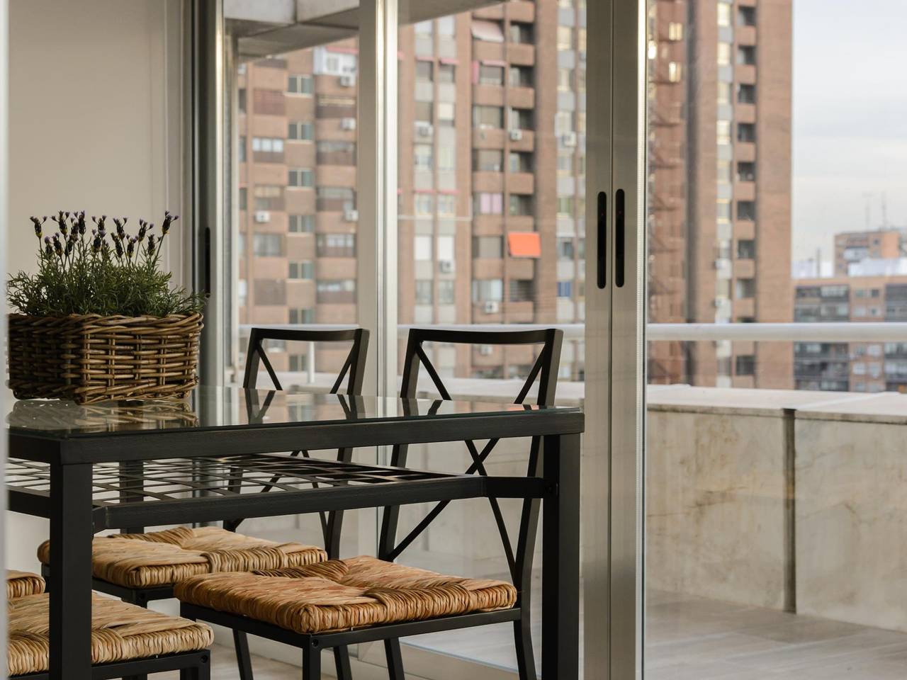 Apartamento vacacional entero, Charming Eurobuilding 2 Exclusive - Espectaculares Vistas, Piscina, Parking in Tetuán (desambiguación), Madrid