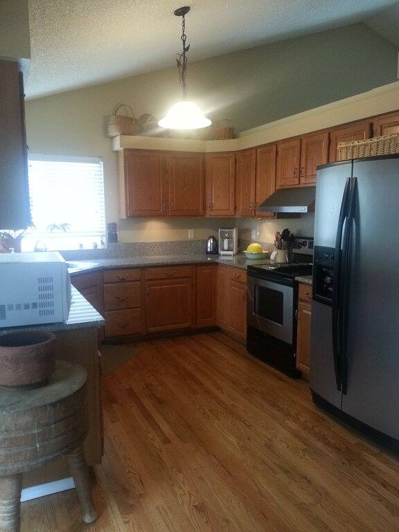 Vacation home for 11 people, with yard in Colorado Springs