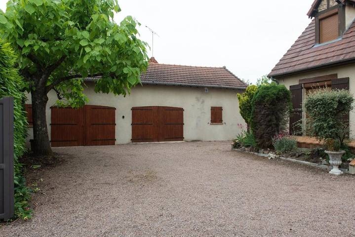 Location de vacances pour 6 personnes, avec Balcon ainsi que Terrasse et Jardin à Varennes-Vauzelles - 2