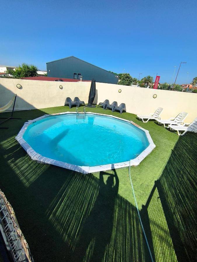 Location de vacances pour 10 personnes, avec jardin et piscine, animaux acceptés à Latour-Bas-Elne