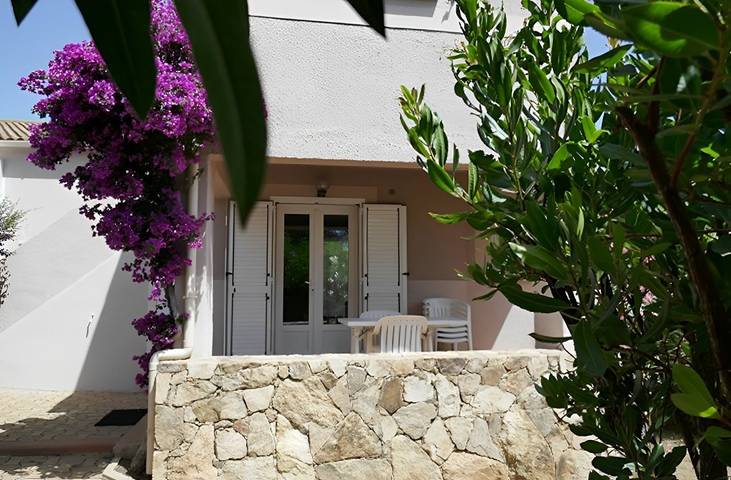 Gîte pour 6 personnes, avec jardin et terrasse en Corse-du-Sud - 4