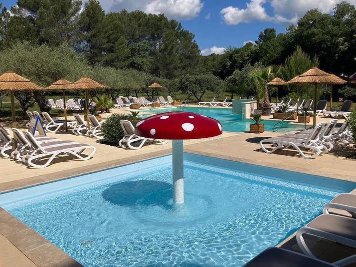 Camping le Relais de la Bresque - Canvas and wooden tent 2 persons - 9m² canvas and wood Randonneur tent - 2 beds in Sillans-la-Cascade, Brignoles region