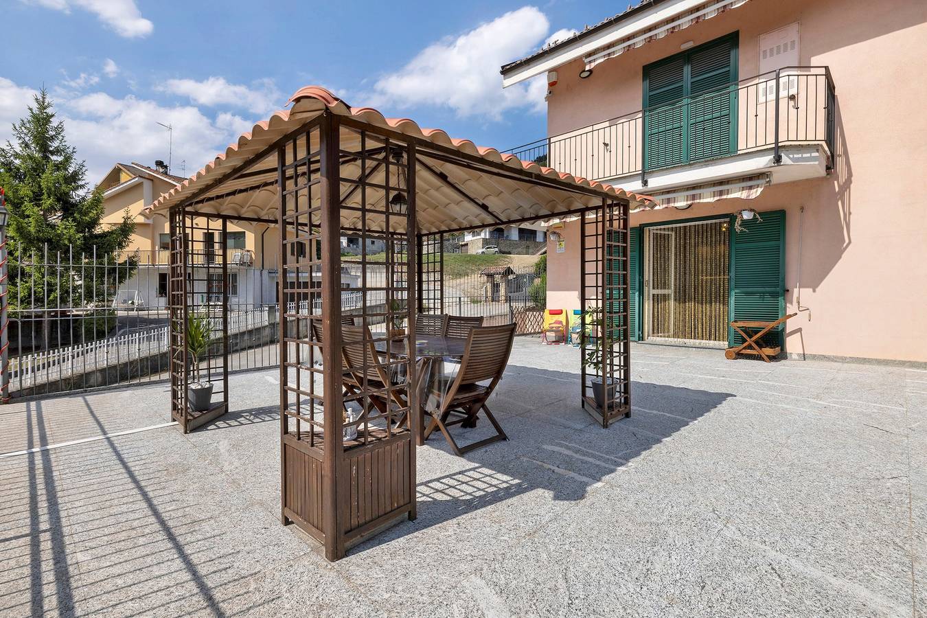 Hel lägenhet, Harmony Apartment Vacation Home with Private Terrace, Garden, and Wi-Fi in Millesimo, Savona provins