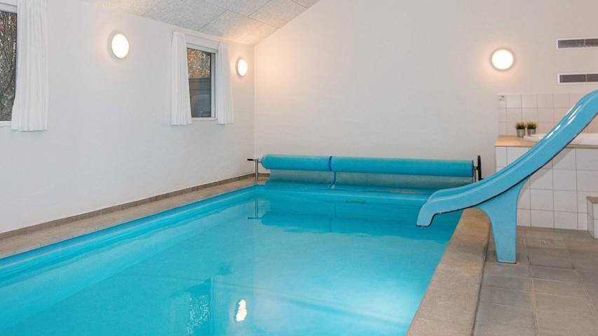 Ferienhaus für 18 Personen, mit Terrasse und Garten sowie Sauna in Ahl Strand