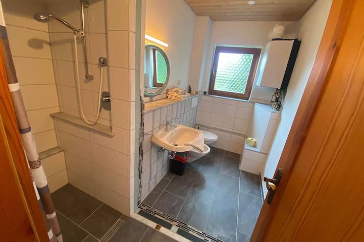 Ferienwohnung für 5 Personen, mit Pool und Garten in Unterach am Attersee - 3