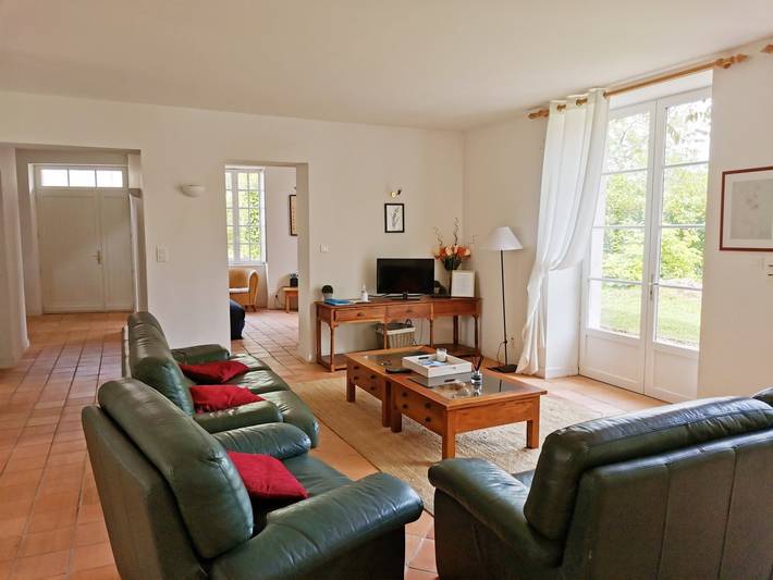 Gîte pour 12 personnes, avec jardin et piscine à Bourneau - 2