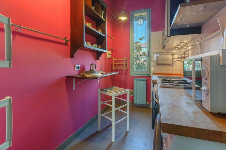 Appartamento intero, Guesthost - Saffi Huge Apartment a pochi passi dall'Ospedale in Bologna, Provincia di Bologna