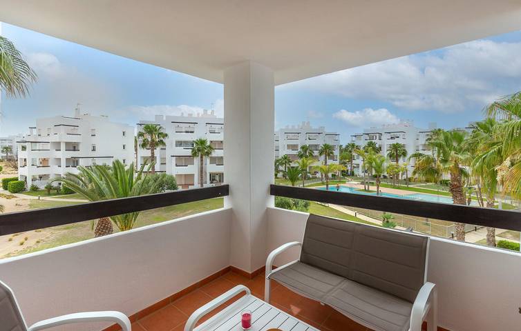 Apartamento de vacaciones para 4 personas, con terraza y piscina - 1