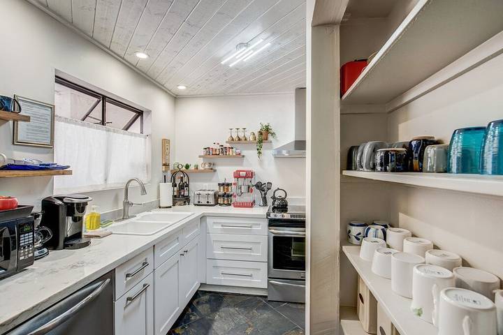 Loft for 9 people, with pool and yard as well as hot tub in Scottsdale