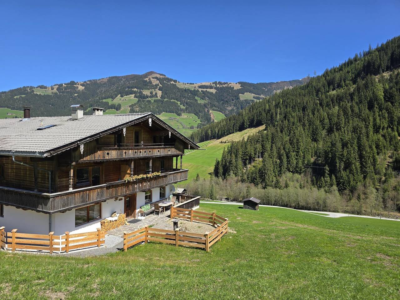 Apartamento inteiro, Farmhouse holiday apartment with stunning views in Inneralpbach, Alpbach
