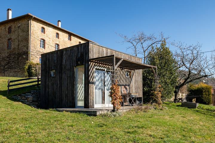 Gîte pour 2 personnes, avec jardin et sauna à Saint-Symphorien-de-Mahun