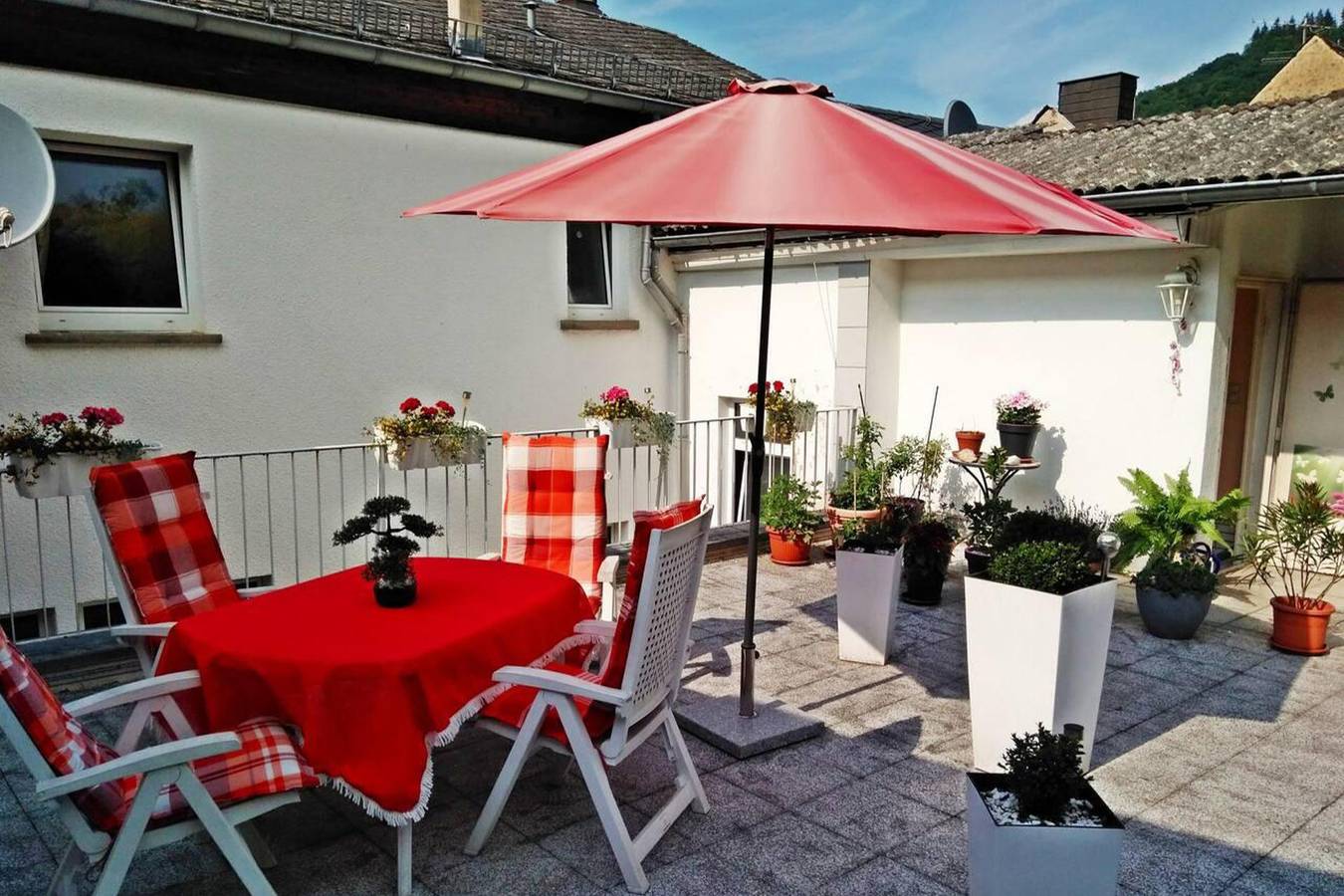 Ganze Ferienwohnung, Ferienwohnung für 5 Personen mit Terrasse in Cochem, Cochem-Zell