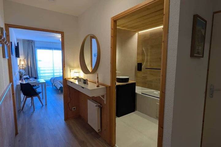 Gîte pour 2 personnes, avec Balcon dans Station de Monts Jura - 2