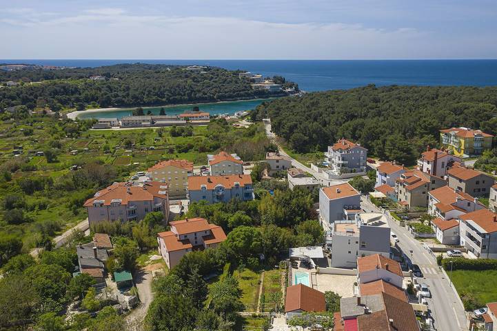 Ferienwohnung für 4 Personen, mit Balkon und Pool in Pula - 4
