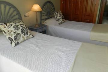 Beach House for 6 People in Marbella East, Marbella, Photo 1
