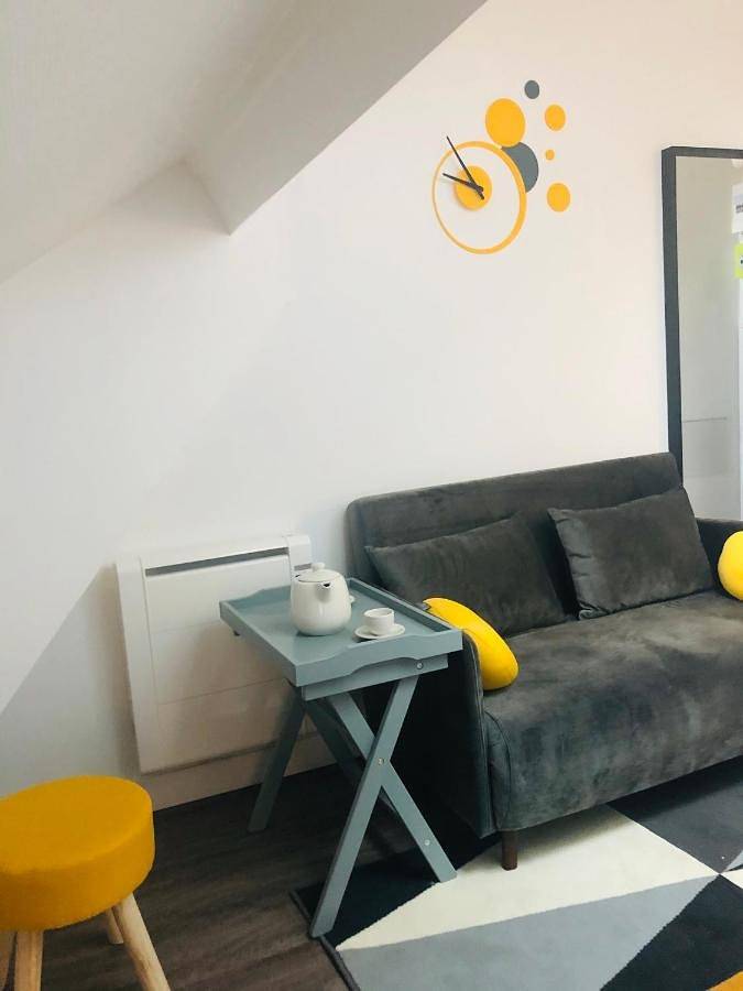 Appartement entier, One-Bedroom Apartment in Vincennes, Val-de-Marne