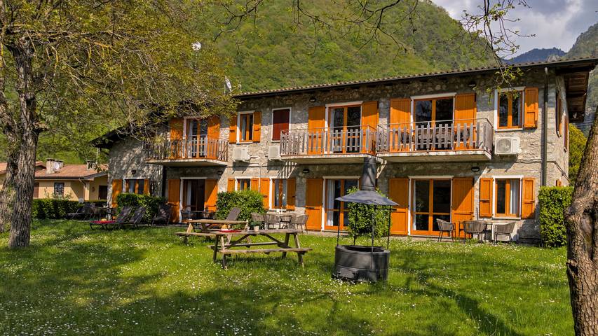Ferienwohnung für 4 Personen, mit Terrasse und Garten